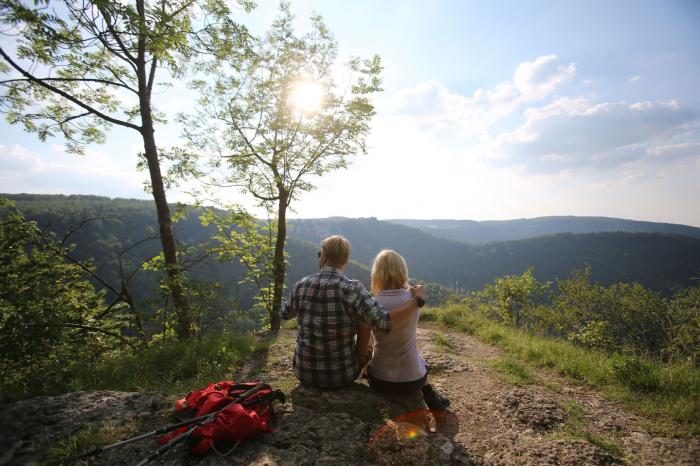Premiumwanderwege Grafensteige: Aussicht vom Eppenzillfels am Hohenurachsteig